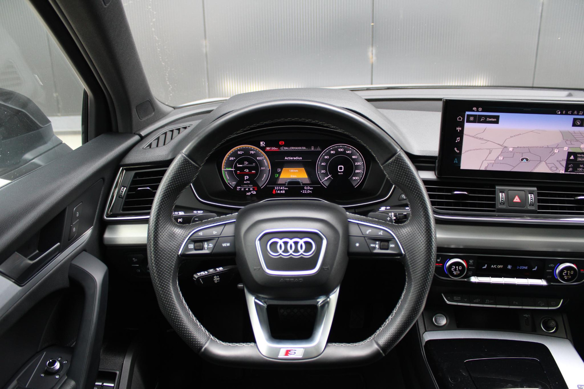 47375381-4.jpg