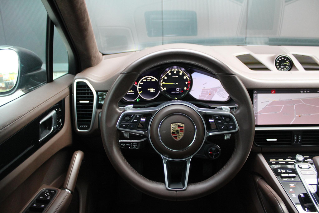 56489408-4.jpg